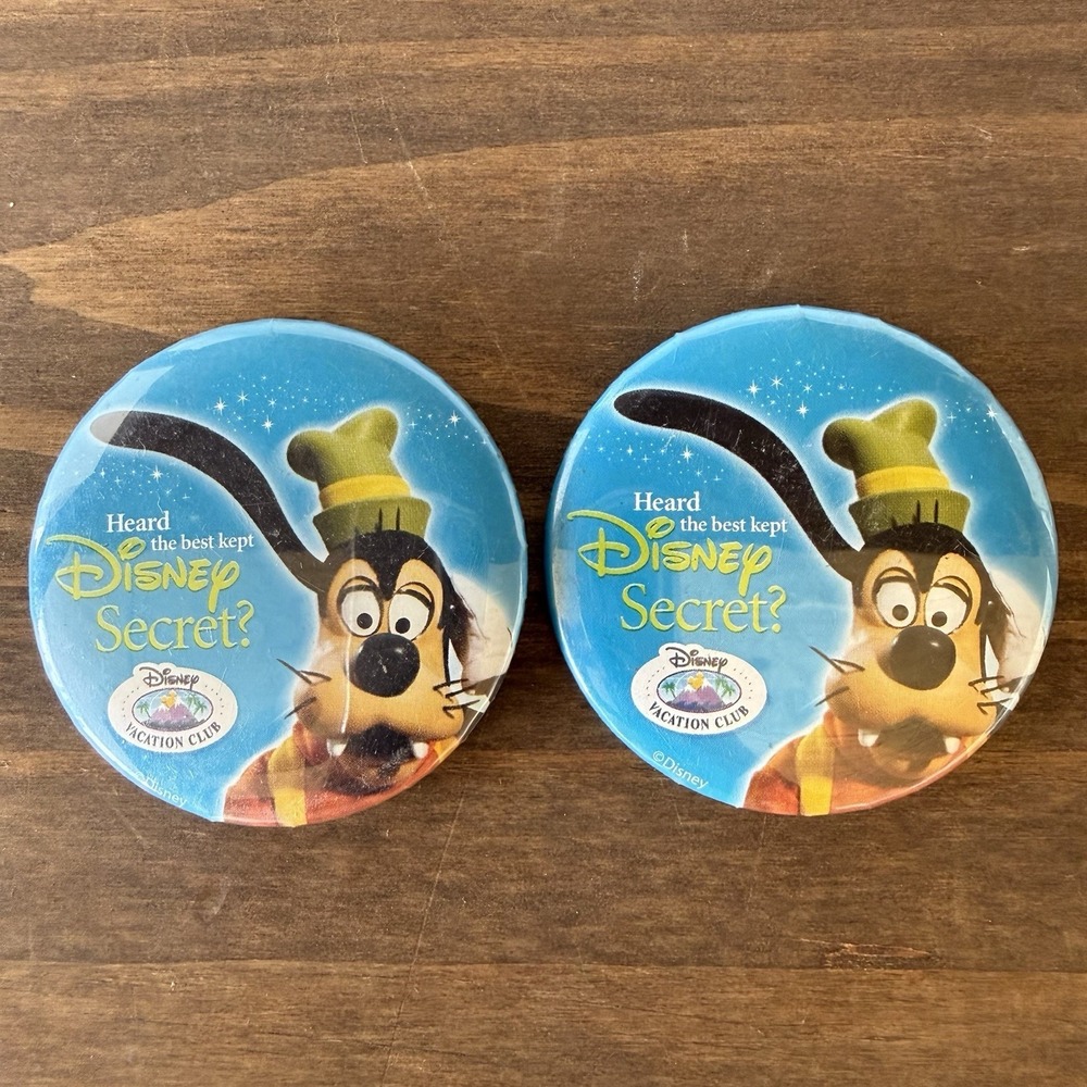 Lot Of 2 Disney Vacation Club Heard The‎ Best Kept Disney Secret Goofy Buttons